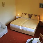 Hotel Eichhof 2*