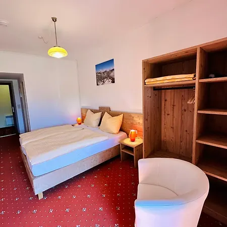 Eichhof מלון נאטרס